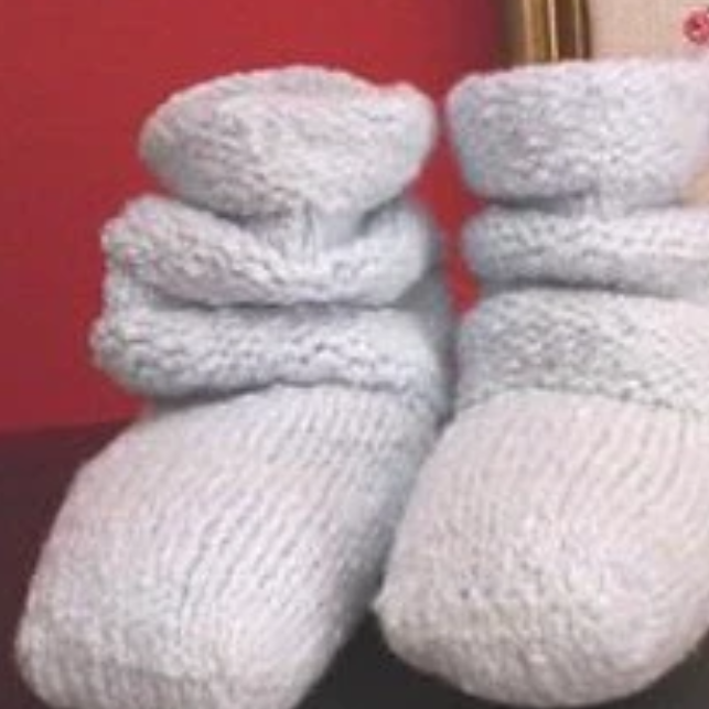 Free Pattern Friday: Baby Life Ring Socks