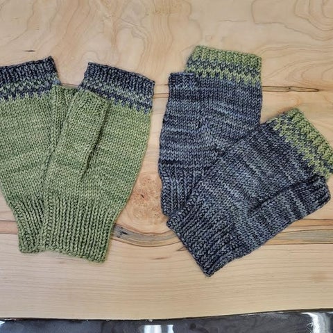 Free Pattern Friday: Simple Fingerless Mittens with Arch Gusset