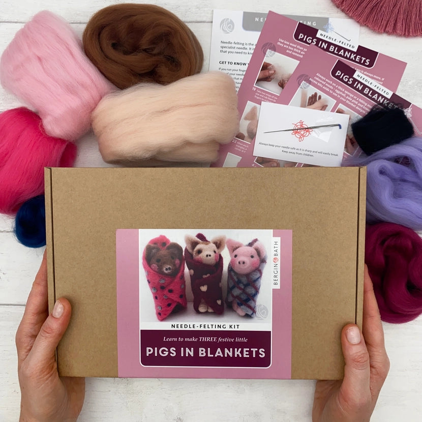 Bergin & Bath Needle Felting Kit (Pigs in Blankets)