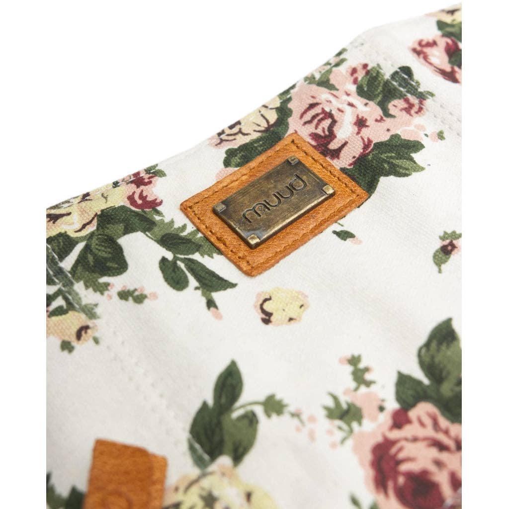 Stockholm Needle Case
