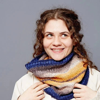 Cubes and Hues Cowl PDF