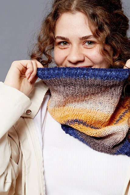 Cubes and Hues Cowl Kit