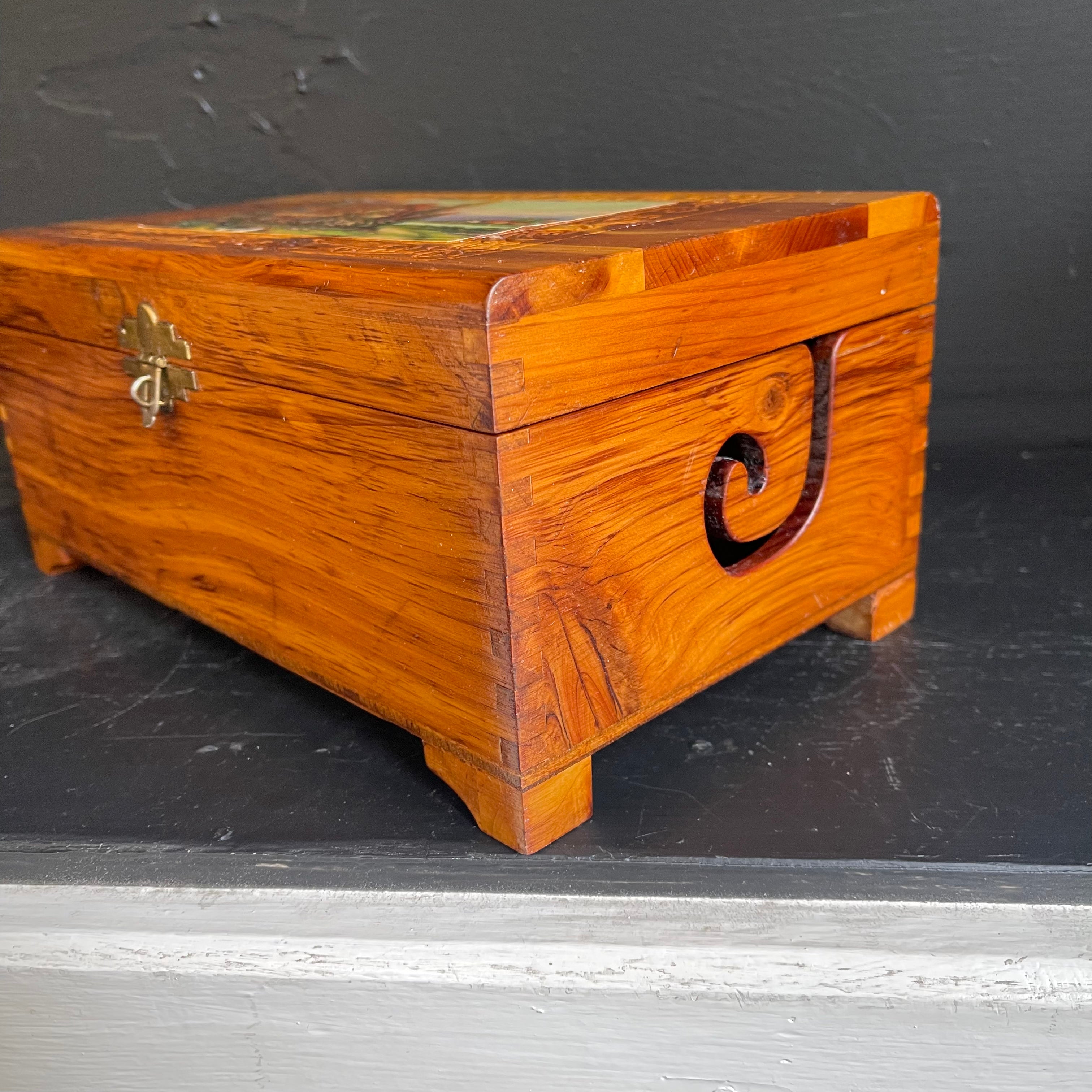 Dean Hood Project/Yarn Container (Painted/Engraved Chest)