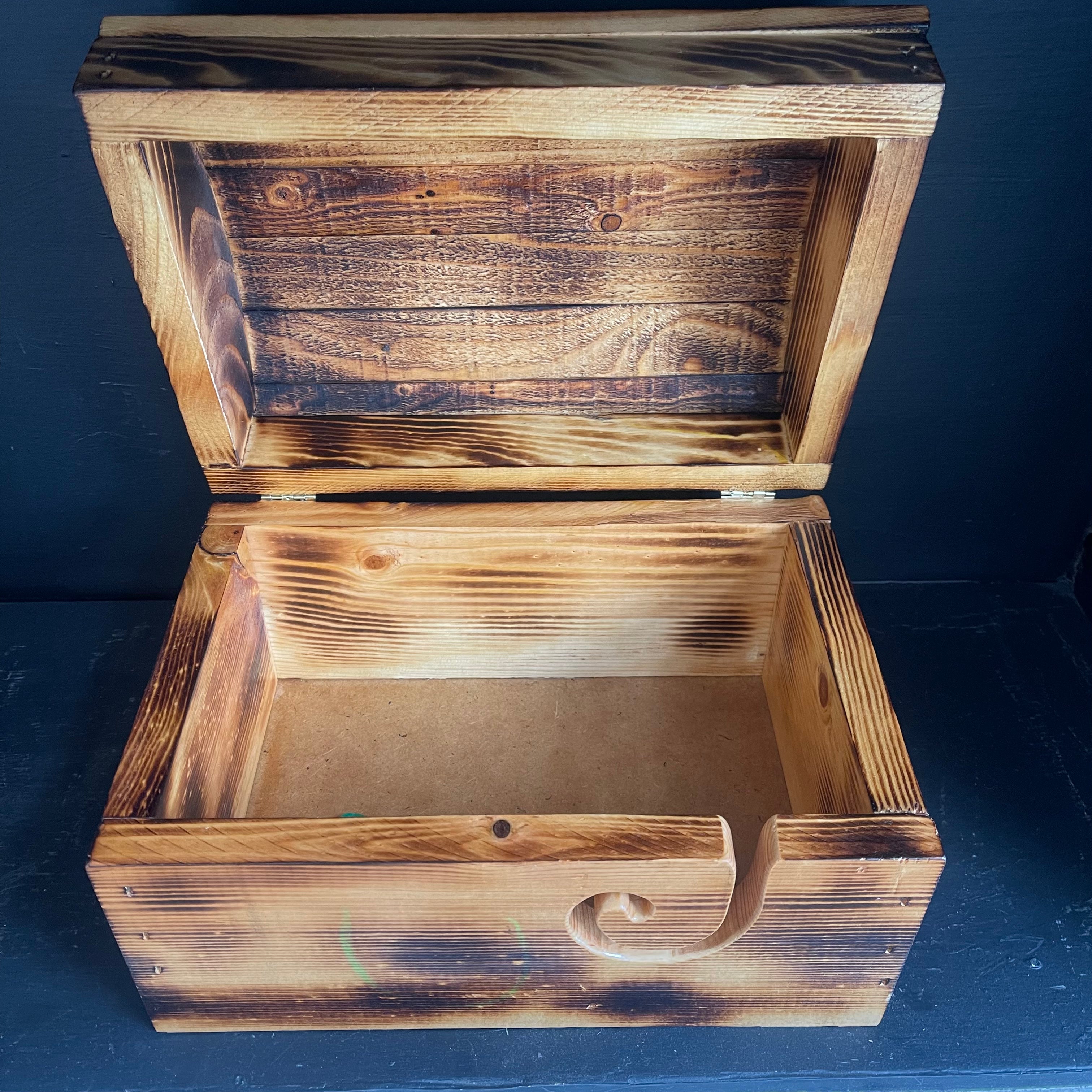 Dean Hood Project/Yarn Bowl (Burnished Box with Lid)