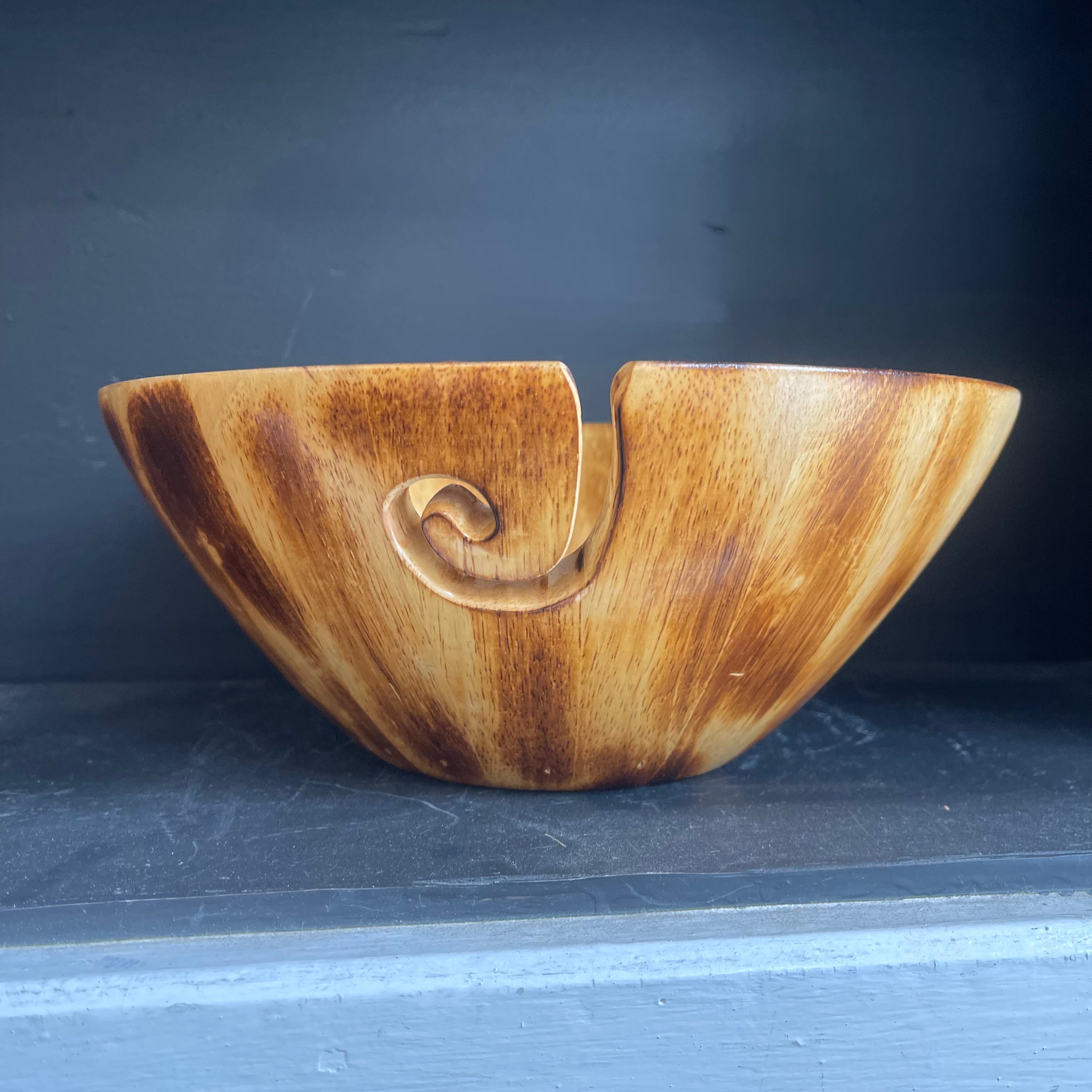Dean Hood Project/Yarn Bowl 2476