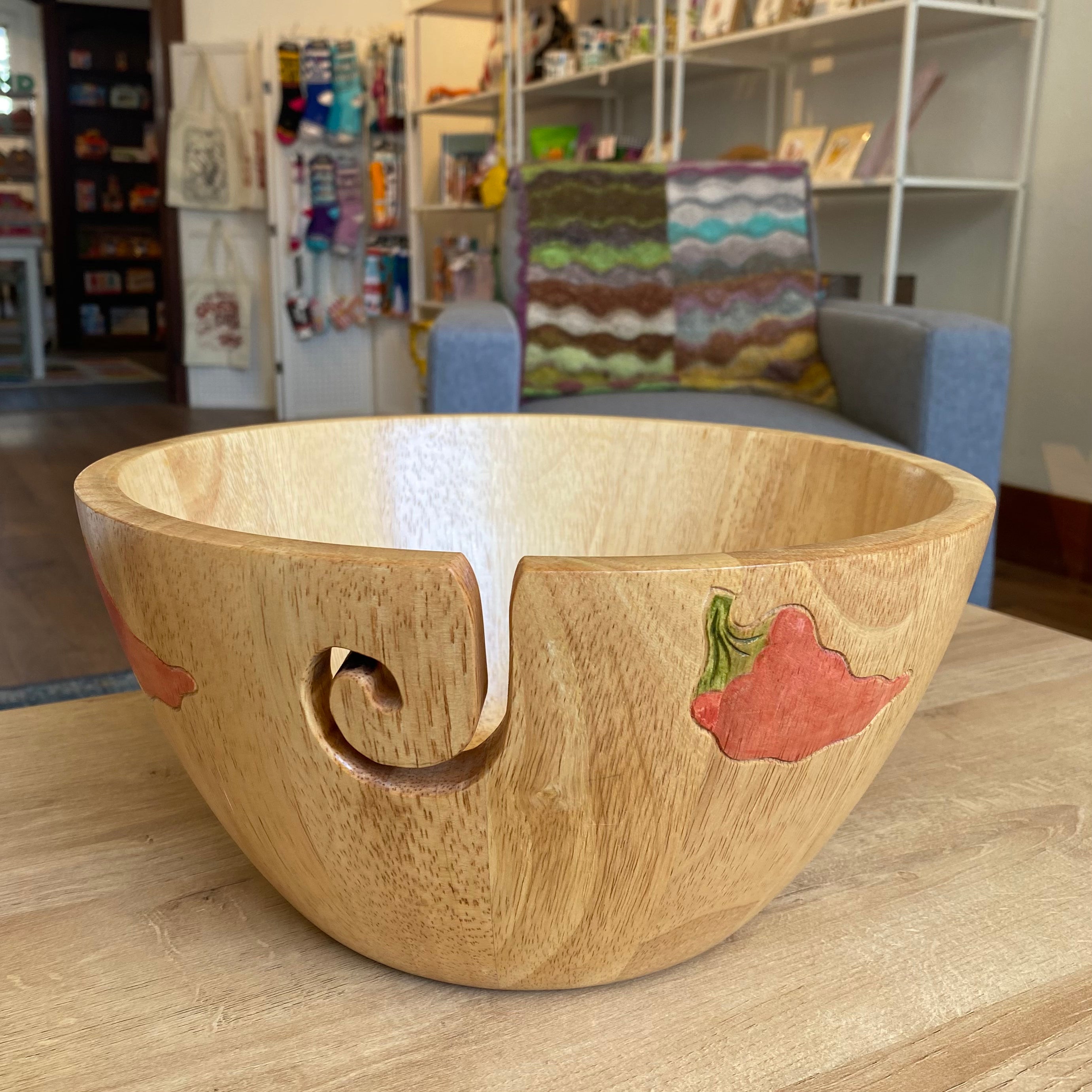 Dean Hood Project/Yarn Bowl (Red Pepper)