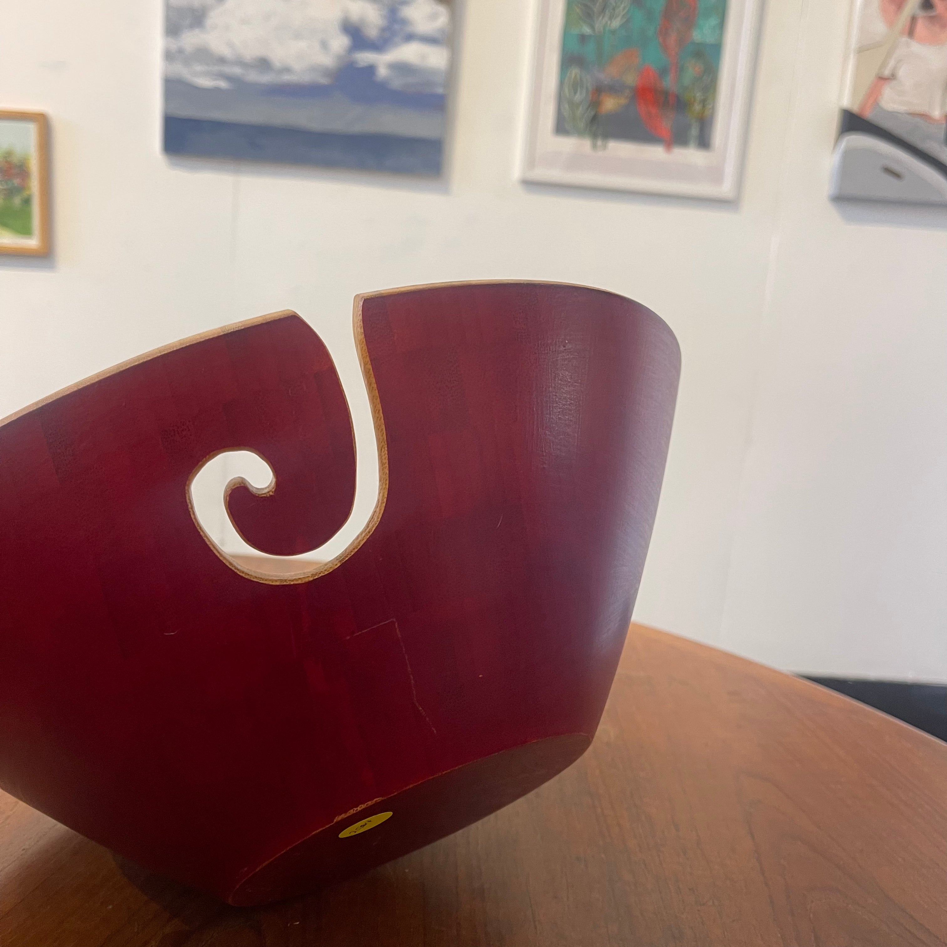 Dean Hood Project/Yarn Bowl 2504