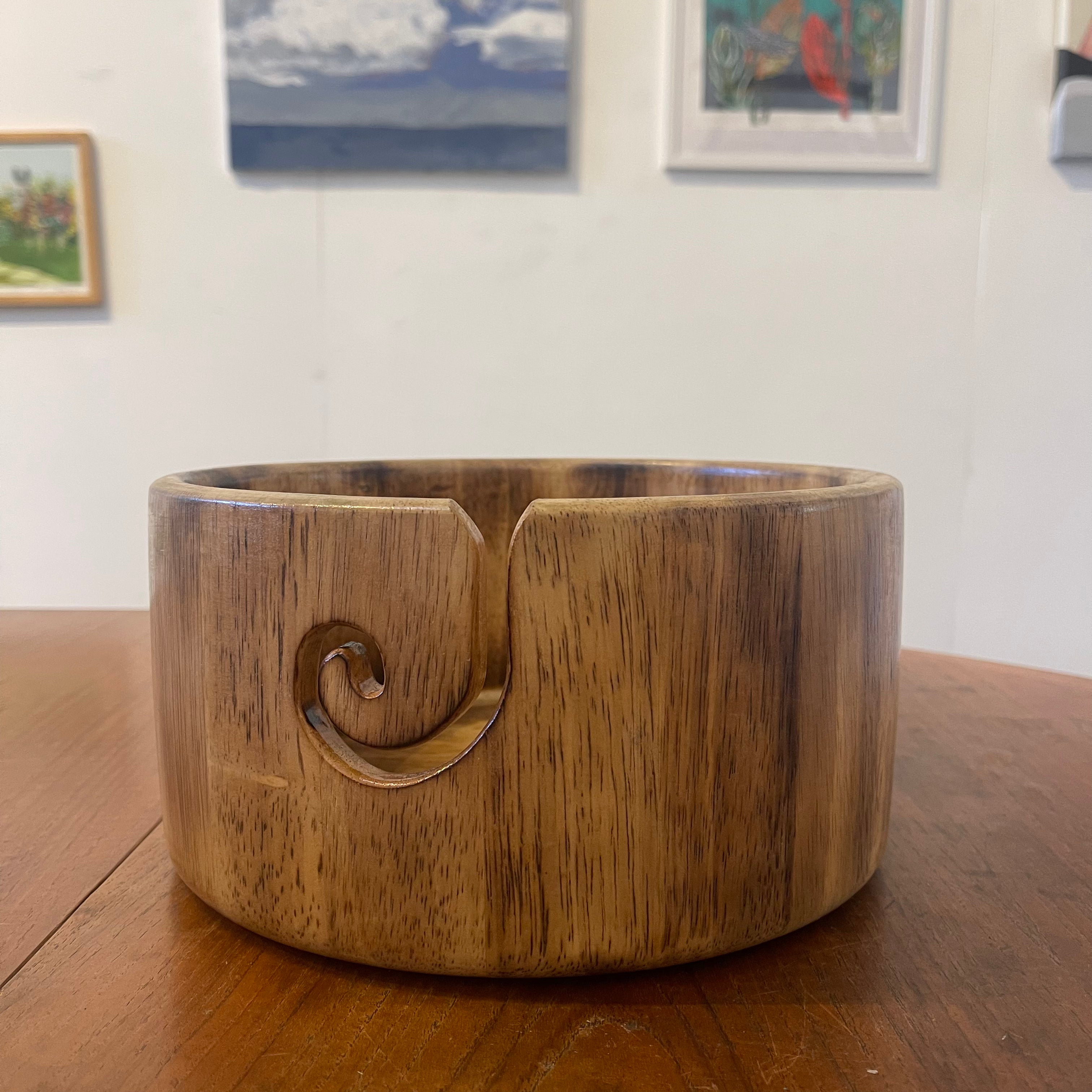 Dean Hood Project/Yarn Bowl 2522