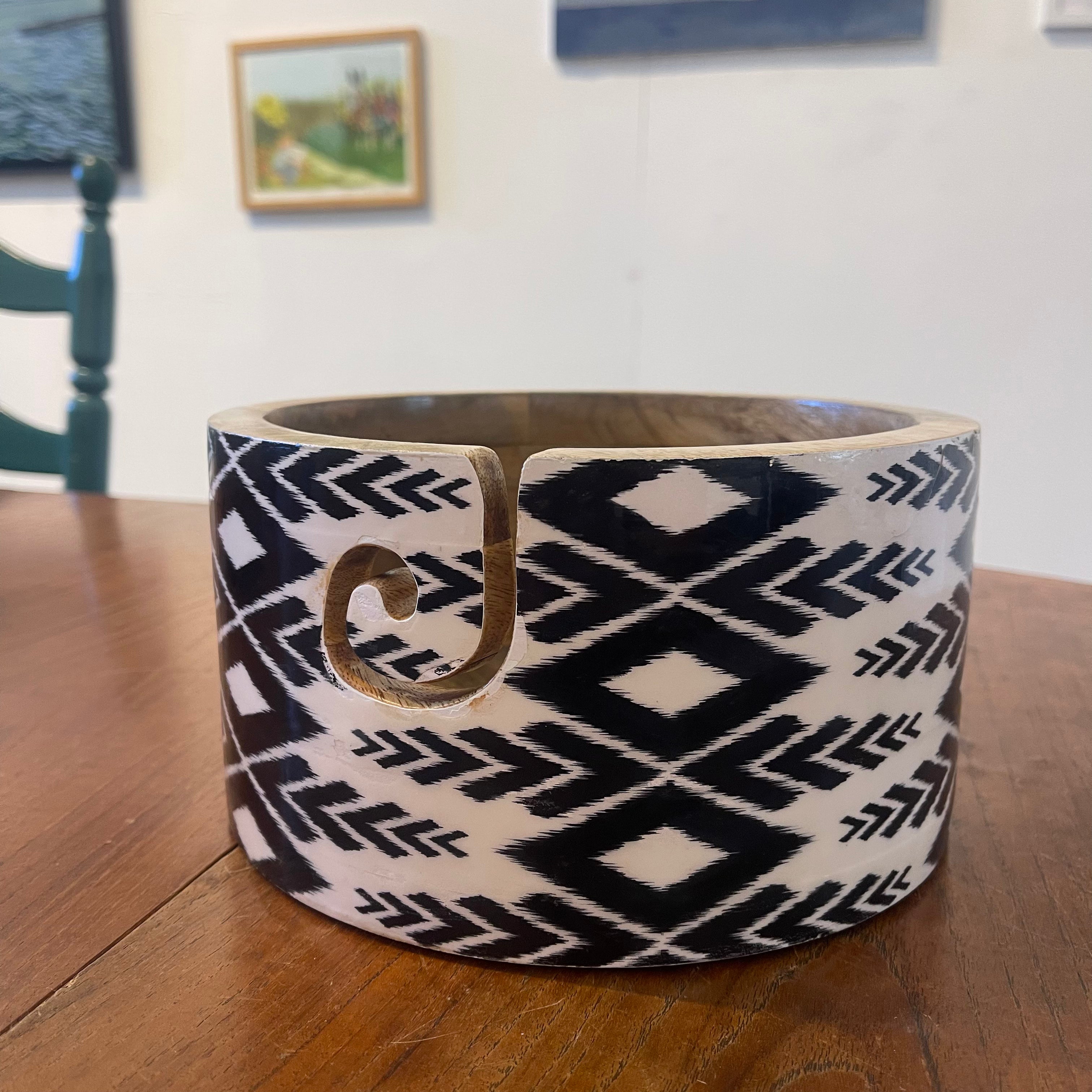 Dean Hood Project/Yarn Bowl 2497