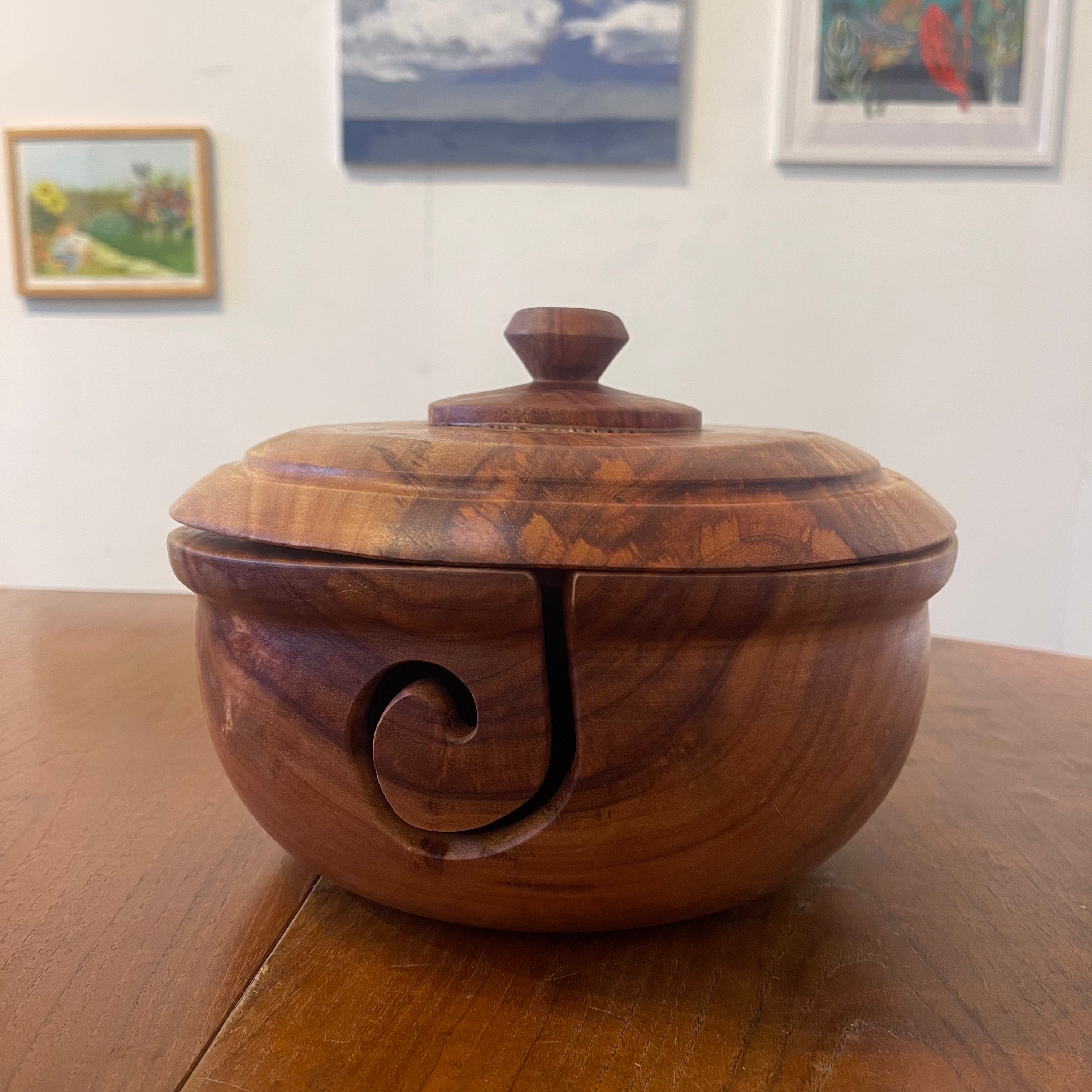 Dean Hood Project/Yarn Bowl 2539