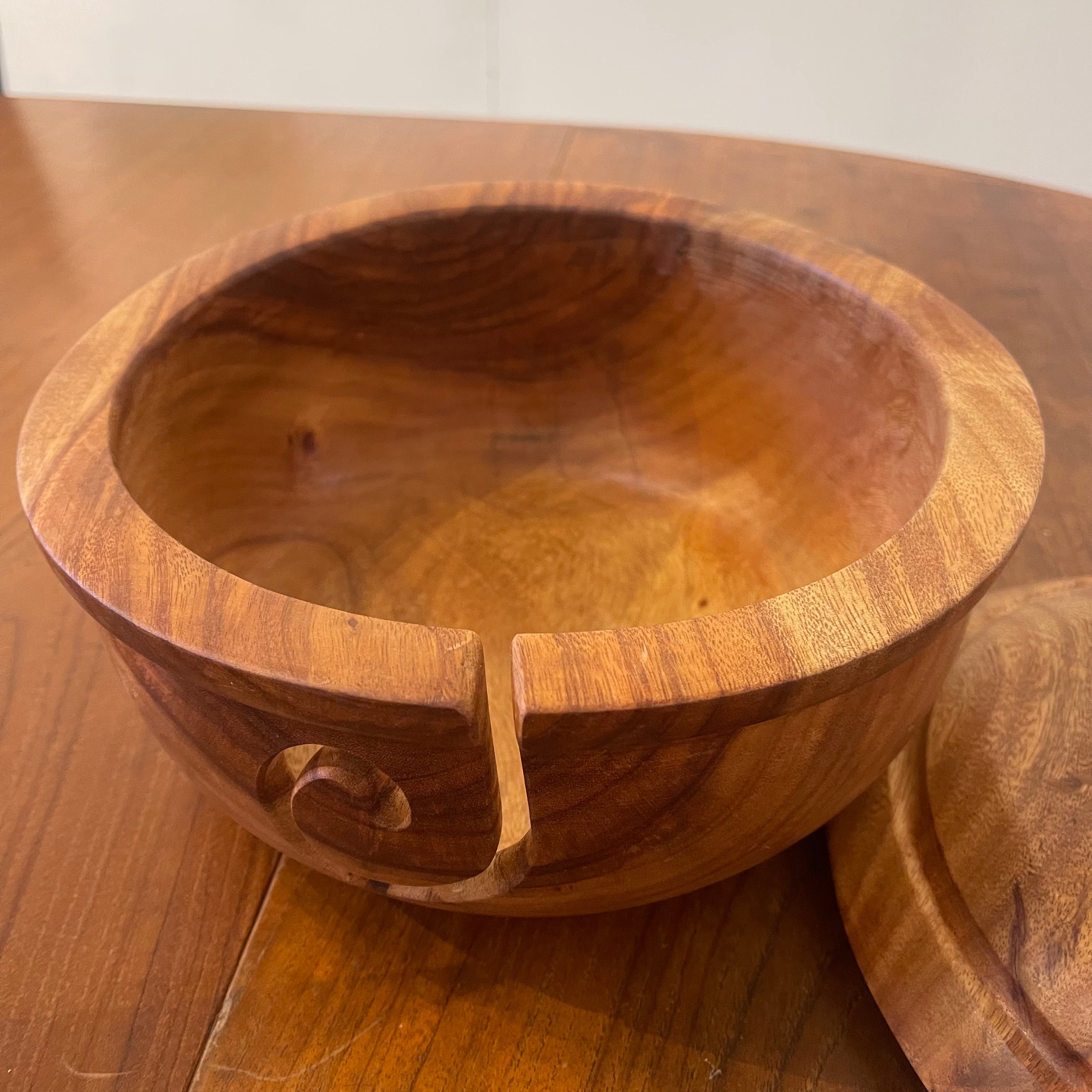 Dean Hood Project/Yarn Bowl 2539