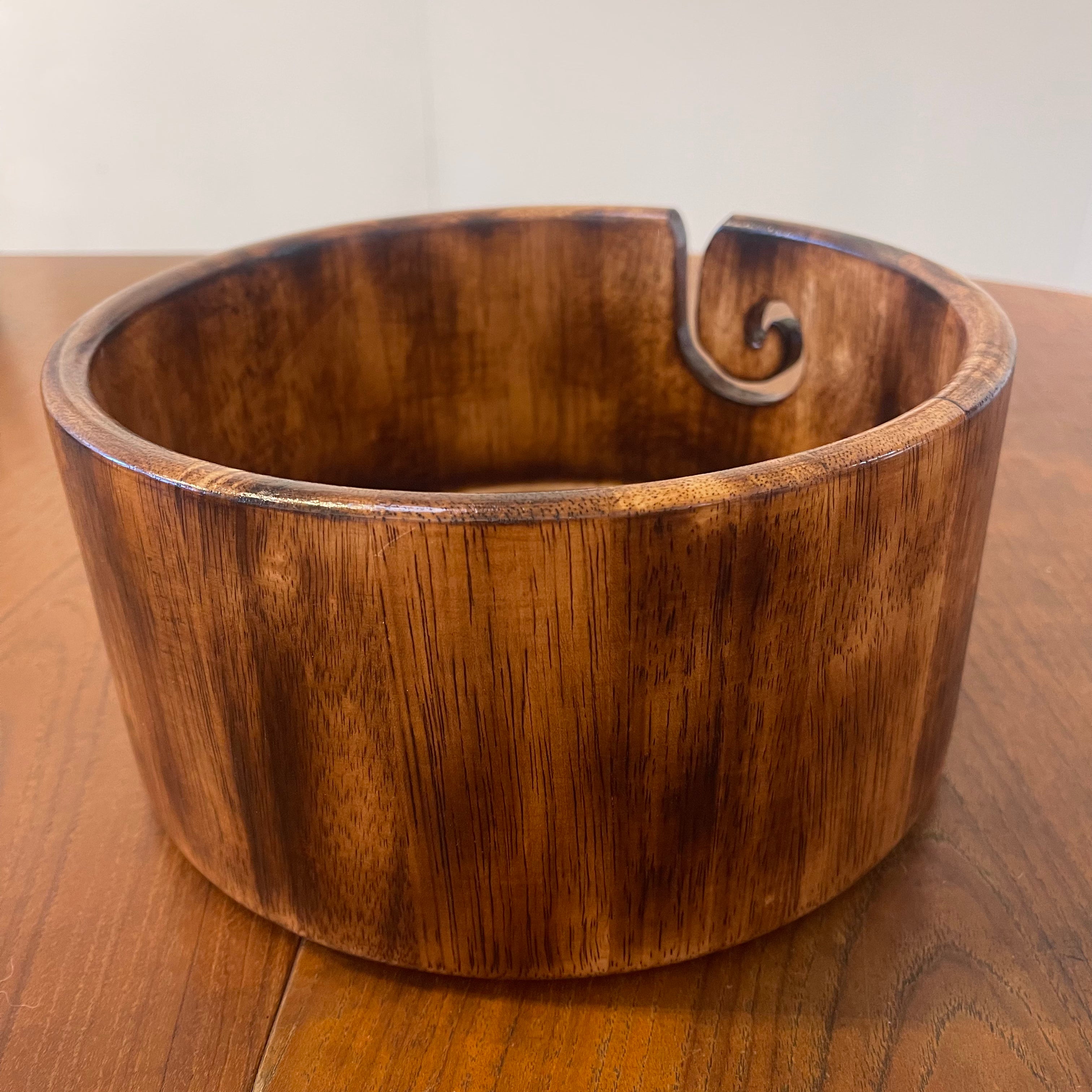 Dean Hood Project/Yarn Bowl 2530