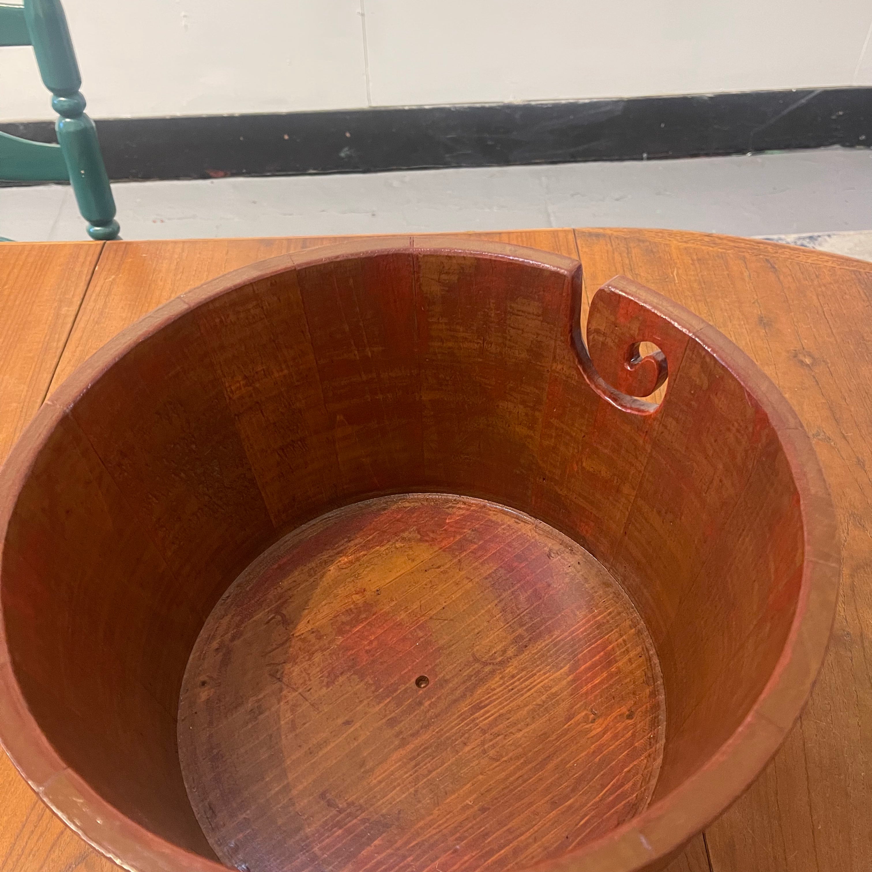 Dean Hood Project/Yarn Bowl 2529