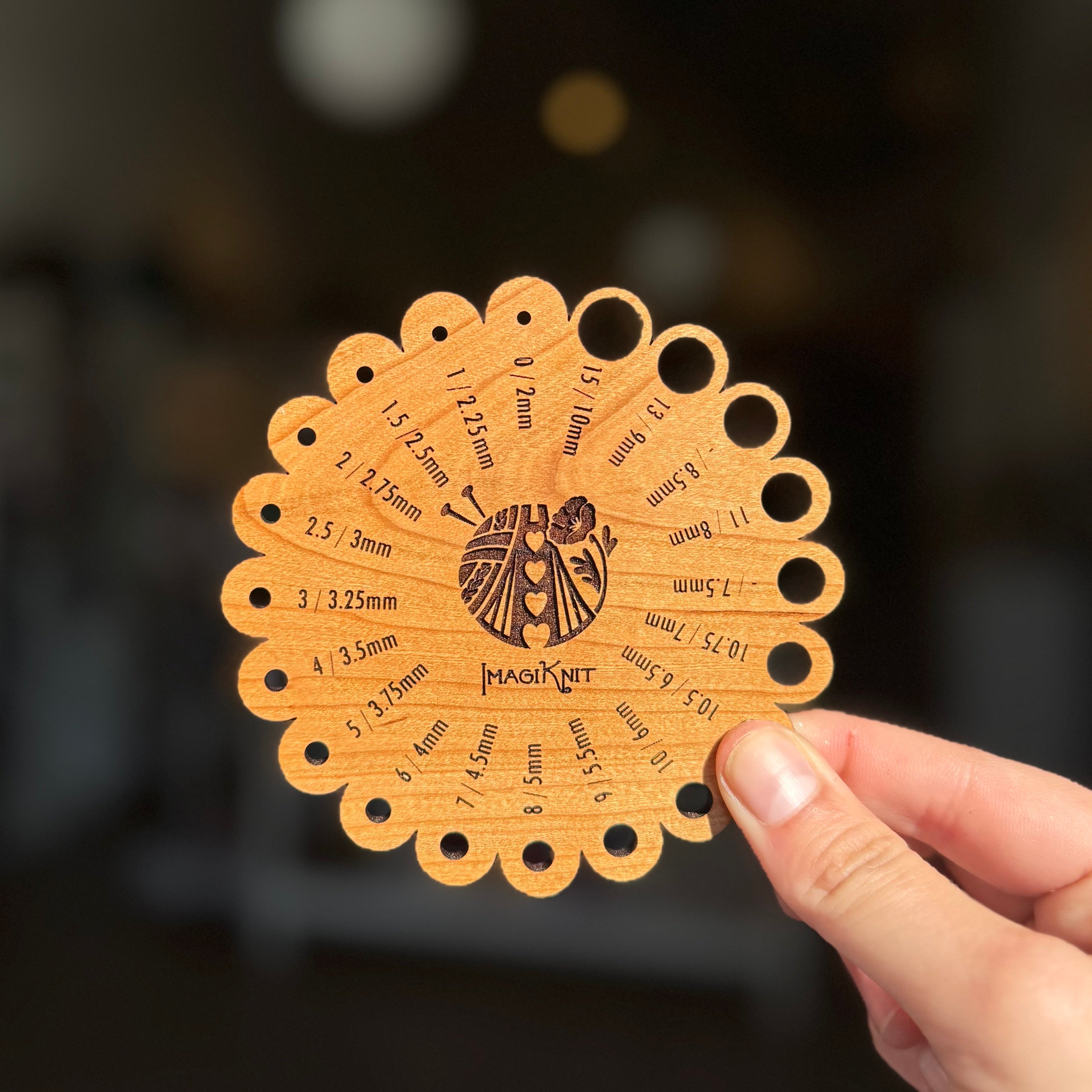 ImagiKnit Scalloped Needle Gauge