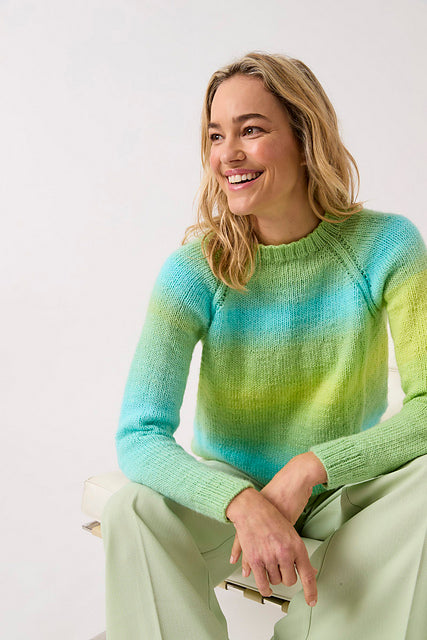 10841 Round the Raglan Sweater Kit