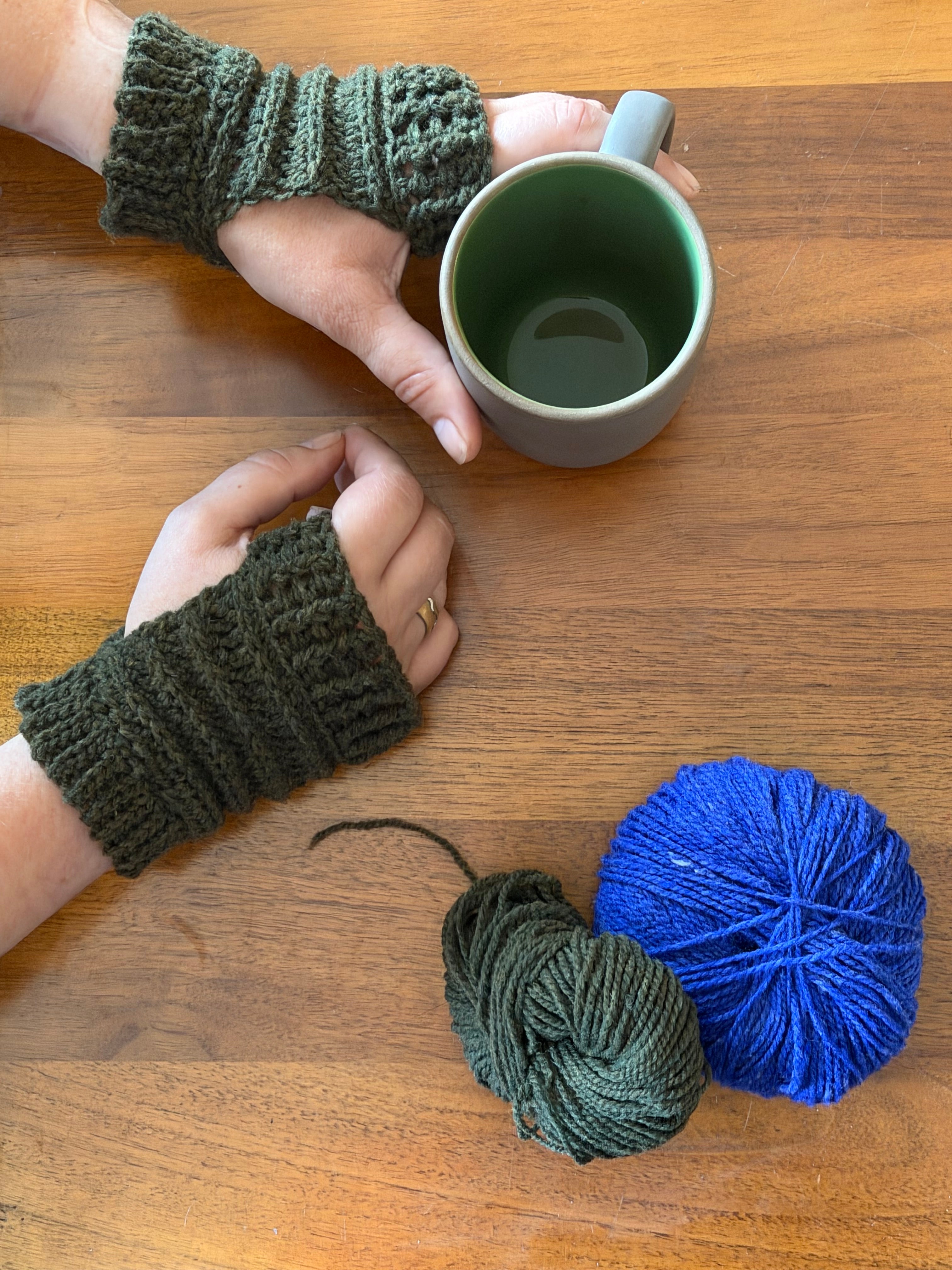 Ribbit Gaunlets Crochet Class