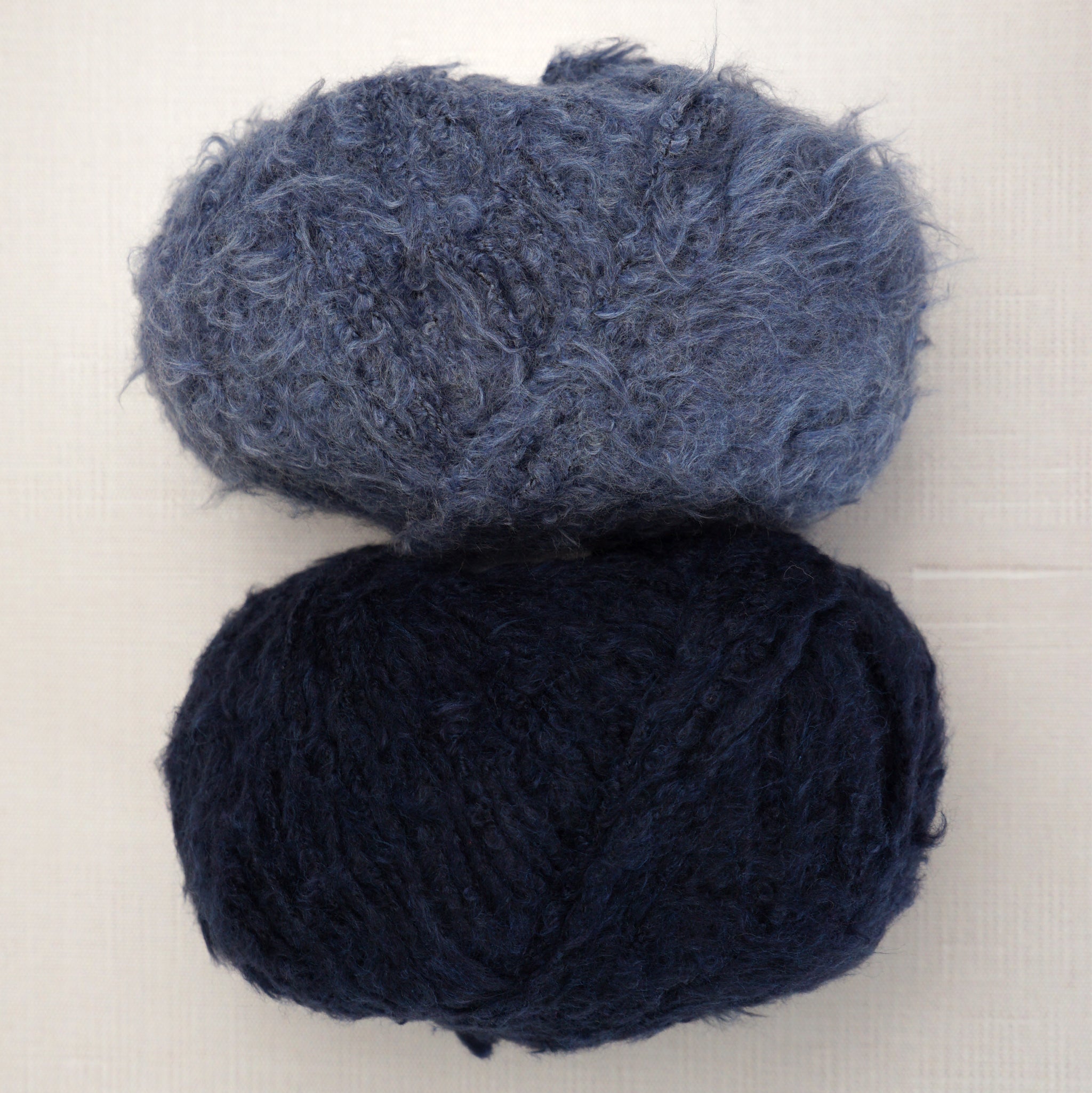 Feathery Hat and Mitts Kit